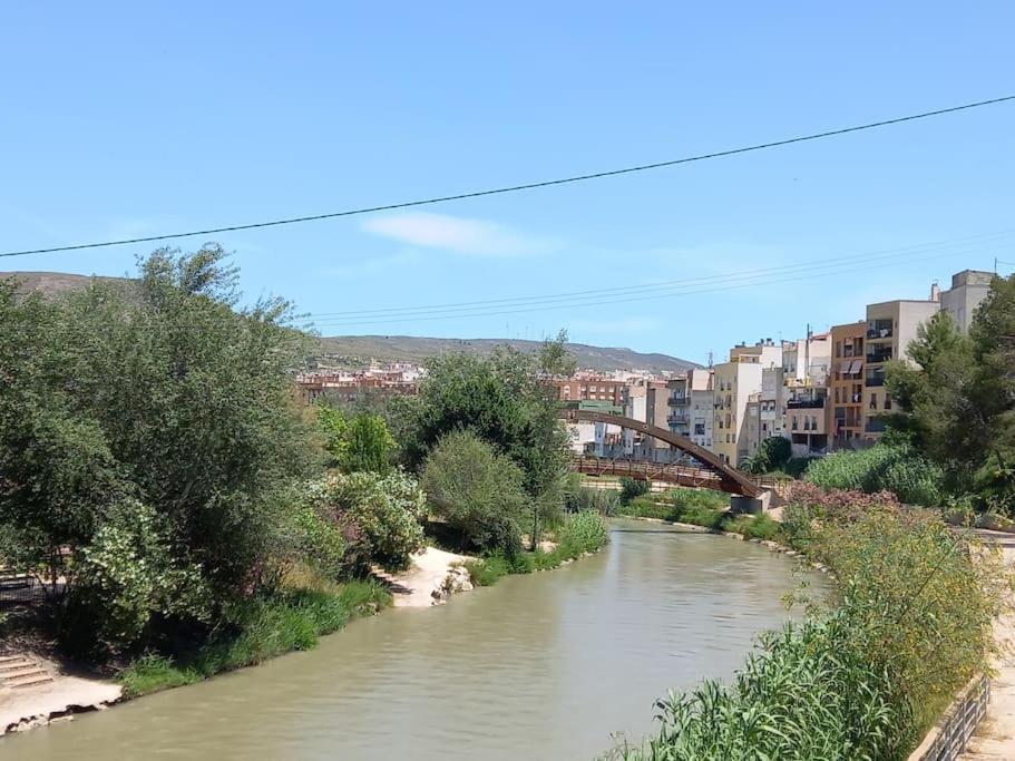 Apartamento Tranquilo Cerca De Zonas Verdes Cieza Bagian luar foto