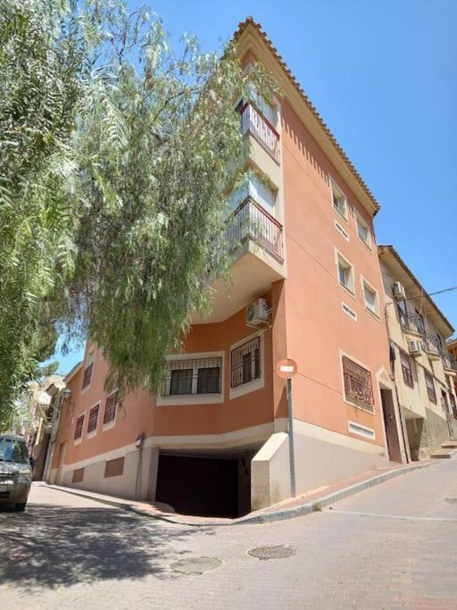 Apartamento Tranquilo Cerca De Zonas Verdes Cieza Bagian luar foto