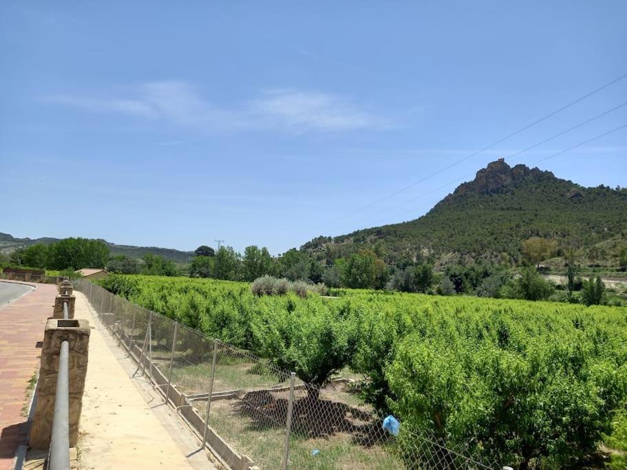 Apartamento Tranquilo Cerca De Zonas Verdes Cieza Bagian luar foto