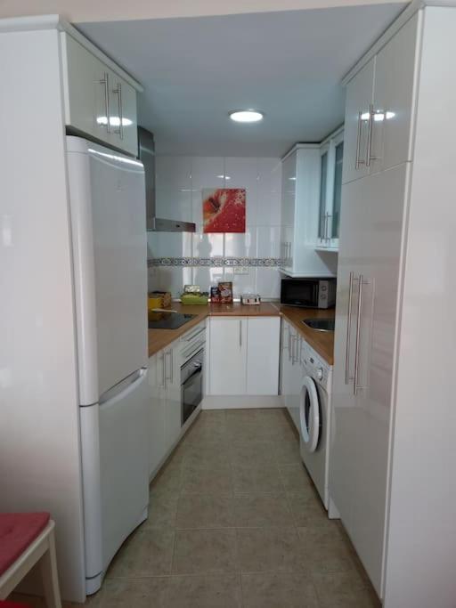 Apartamento Tranquilo Cerca De Zonas Verdes Cieza Bagian luar foto