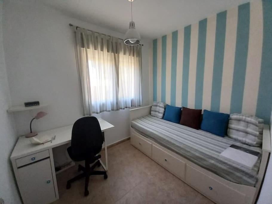 Apartamento Tranquilo Cerca De Zonas Verdes Cieza Bagian luar foto